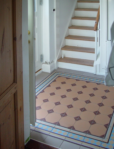 weinzierl.com - Jugendstilfliesen für den Boden - Randfliese